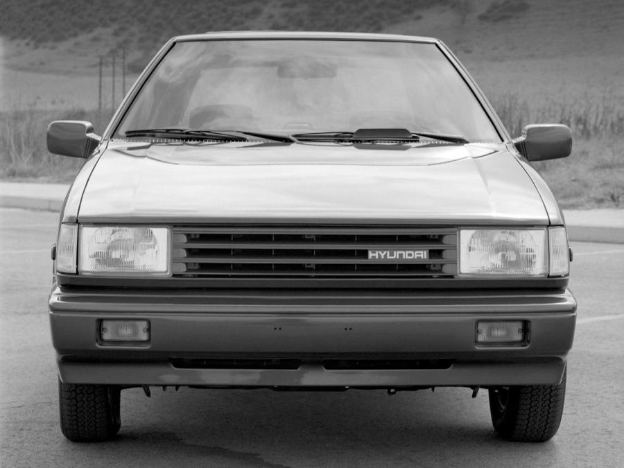  Hyundai Excel 3-Door 1987 года  (US) (фото 4 из 8)